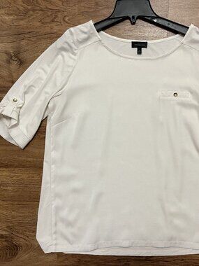 Women's The Limited Cream Business Work Blouse Shirt w/ Cute Button Detail
